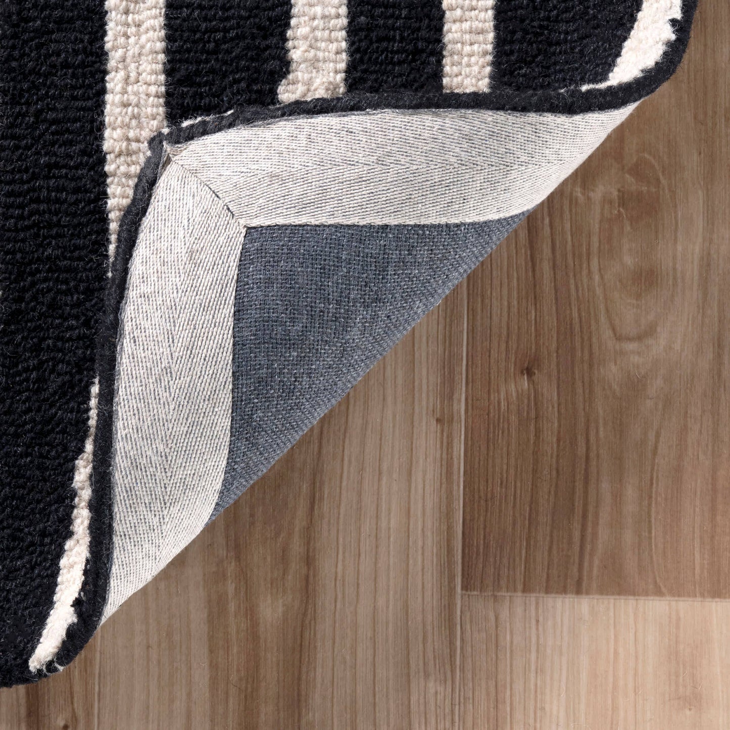 Hand Tufted Lemuel Area Rug: Black / Runner / 2' 6" x 6'